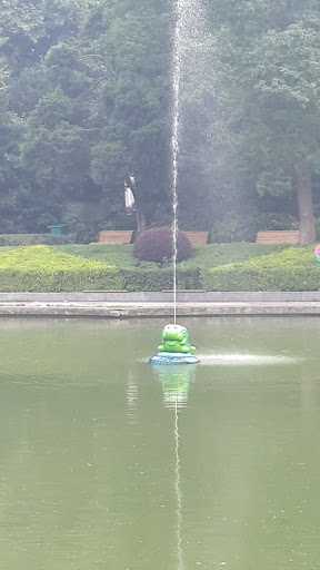 青蛙喷泉