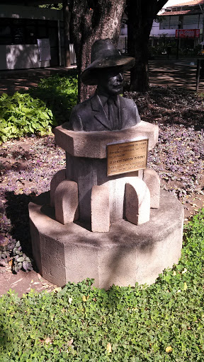 Busto Santos Dumont