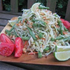 Green Papaya Salad (Som Tam)
