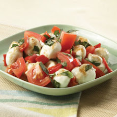 Mediterranean Mozzarella Salad