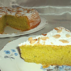 Pandan Soft Chiffon Cake - Asian Screwpine Cake.