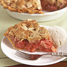 Strawberry-Rhubarb Crumble Pie