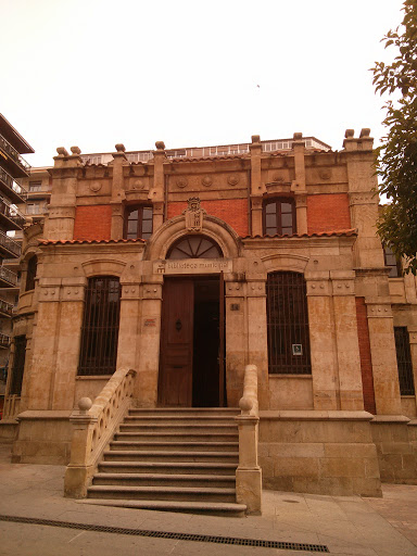 Biblioteca Pública De Gabriel Y Galán