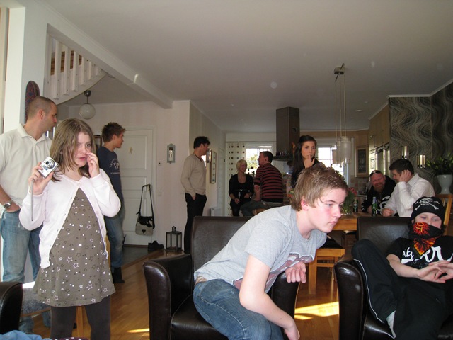 [Lukas 18 år 011[3].jpg]