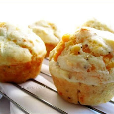 Cracked Pepper Cheddar Muffins