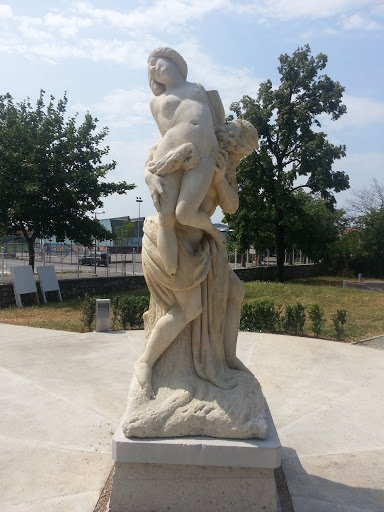 Sežana Park Kidnapping Statue