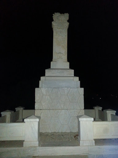 Monument of Dead People
