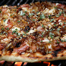 Caramelized Onion and Gorgonzola Pizza