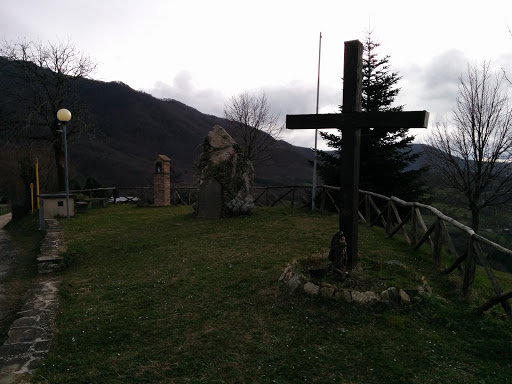 La Croce Di Scavolino - Monumento Ai Caduti