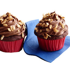 Crunchy Chocolate Malt Cupcakes