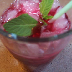 Raspberry and Spearmint Iced Tea