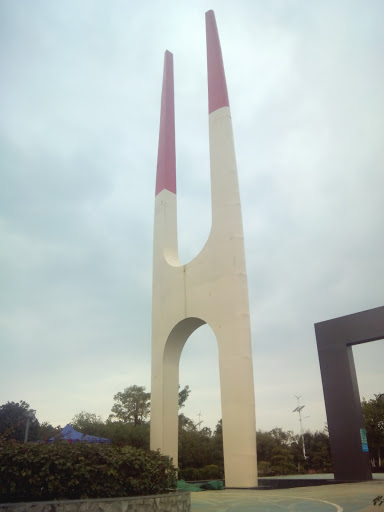 The Sculpture of 'H'