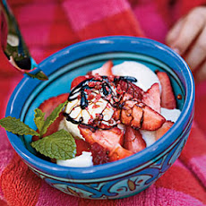 Frozen Yogurt with Strawberries in Balsamic Syrup