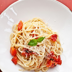 Spaghetti with tomato sauce