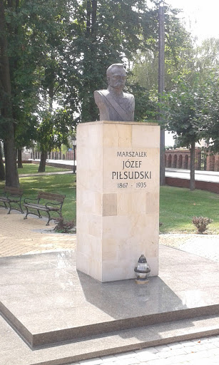 Marszałek Józef Piłsudski-Pomnik