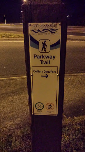 Parkway Trail Marker 