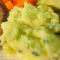 Garlic Herbed Mashed Potatoes (Bahama Breeze's Recipe)