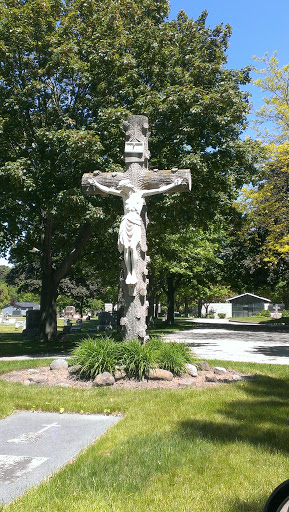 Holy Cross Cemetery Memorial