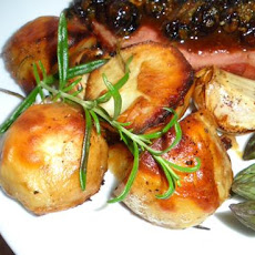Garlic, Rosemary and Olive Oil Roasted Potatoes