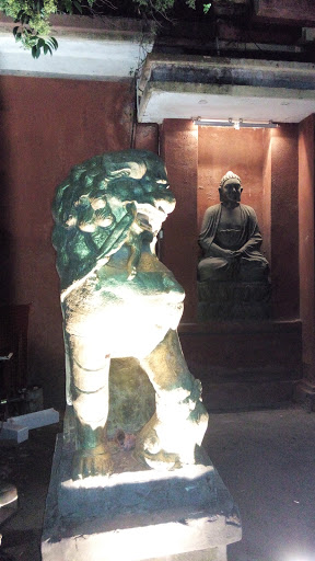 万寿园石狮佛像