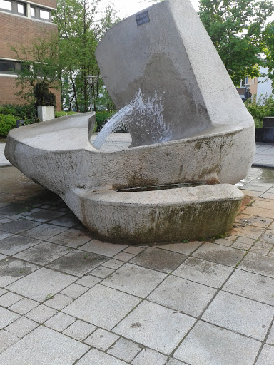 Brunnen Rathausplatz Eschborn