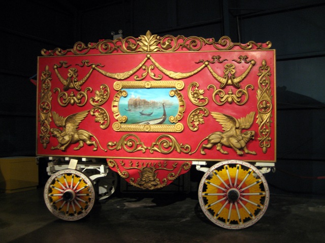 [Circus wagon[2].jpg]