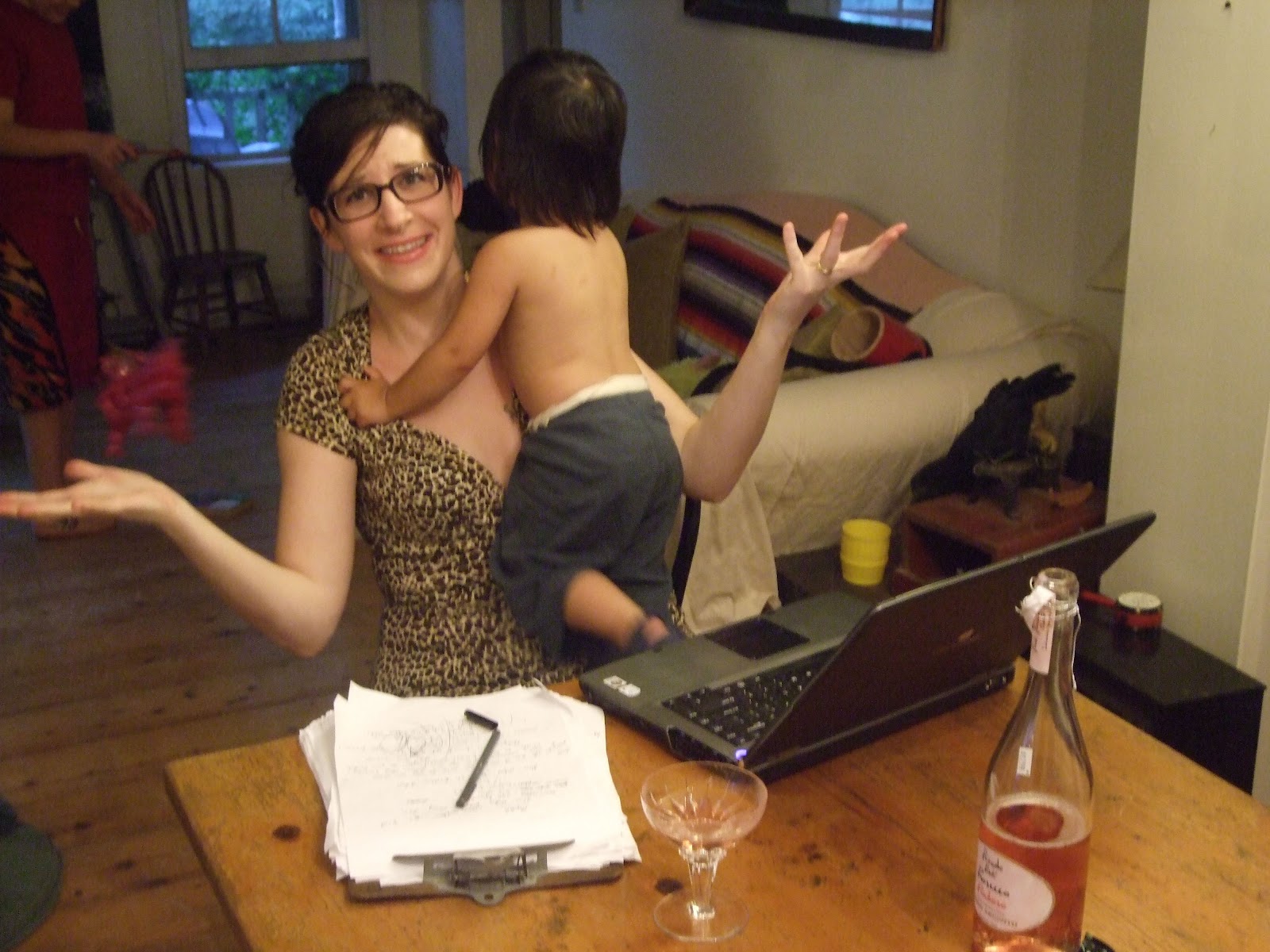 [08-15 Working Mom 2[2].jpg]
