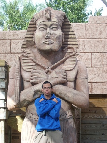 [BGStatue3.jpg]