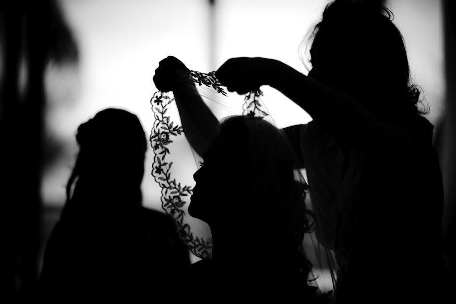 by Anderson Miranda - Wedding Getting Ready