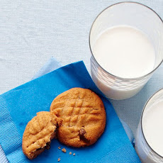Emeril's Peanut Butter-Chocolate Chip Cookies