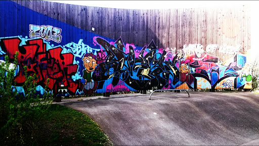 Graffiti an Holzwand