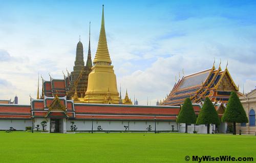 A peep of Grand Palace A peep of Grand Palace