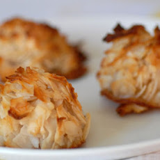 Paleo Coconut Macaroons