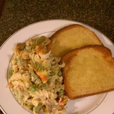 Rainbow Rotini, Chicken & Broccoli Casserole