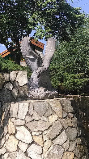 Screaming Eagle Statue