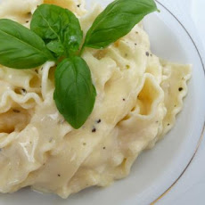 Best Ever Alfredo Sauce