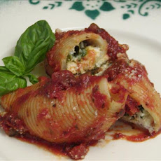 Spinach Stuffed Shells With a Mushroom Sauce