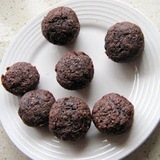 Whole Wheat Vegan Chocolate Zucchini Mini Muffins