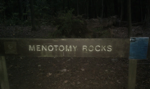Menotomy Rocks Park - NW Entrance