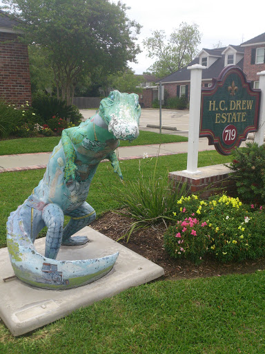 H.C. Drew Estate Gator Statue
