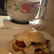 Eggs Benedict With Vegan Hollandaise Sauce