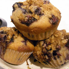 Cinnamon Streusel Blueberry Muffins (Einstein Bagels!)