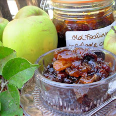 Old Fashioned Scottish Apple and Ginger Chutney