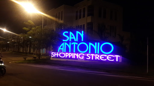 San Antonio Shopping Street