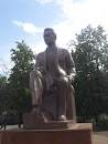 памятник Шолохову на Волжском 