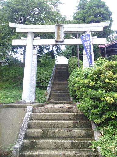 八幡神社　Yahata Shrine