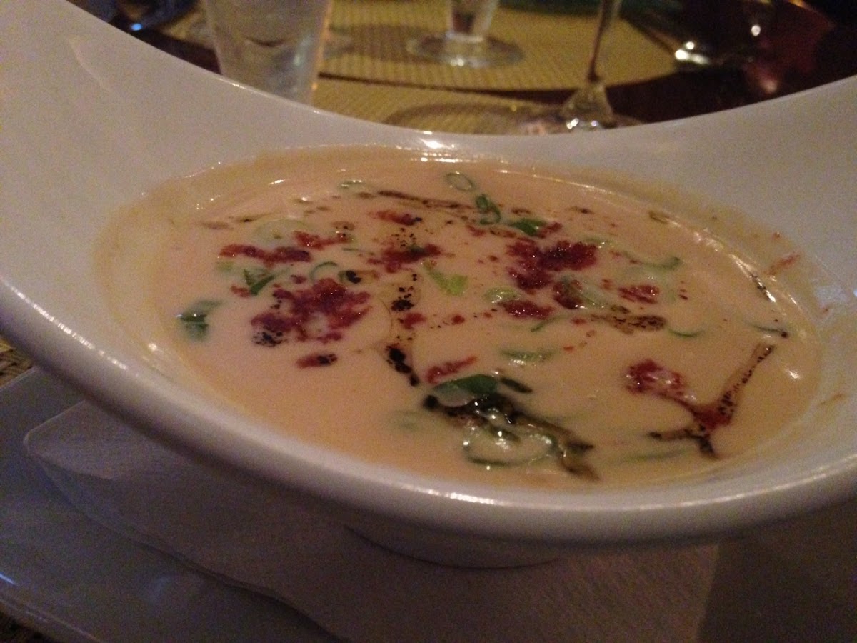 Amazing white bean soup with chives and bacon