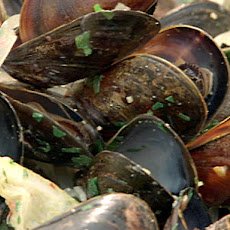 Spicy Mussels with White Wine