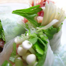 Cool Ham Rolls With Peanut Sauce