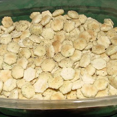 Quick Cheesy Oyster Cracker Snacks